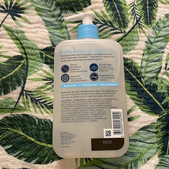 Cereve Renewing SA cleanser - Picture 2 of 2